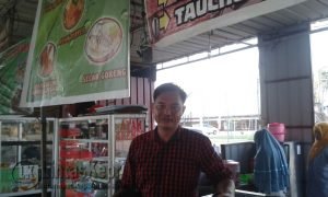 Pemilik Usaha Outlet Lanon Lapar, Hengky Satriawan.