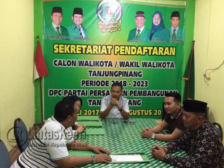 Wakil Walikota Tanjungpinang, Syahrul saat mendaftar sebagai Walikota Tanjungpinang 2018 mendatang di DPC Partai PPP.