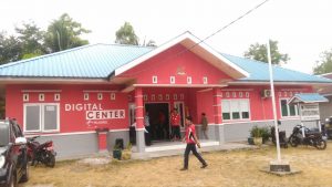 Gedung Digital Centre Telkomsel yang ada di Desa Sepempang.