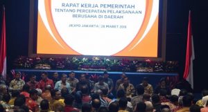 Suasana Rakor Percepatan Pelaksanaan Berusaha di Daerah bersama Presiden Jokowi, di Jakarta.