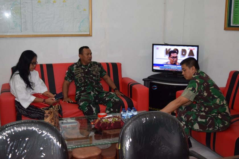 Danlanal Ranai dan Dandim 0318 Natuna ketika bersua di ruang tamu Makodim.