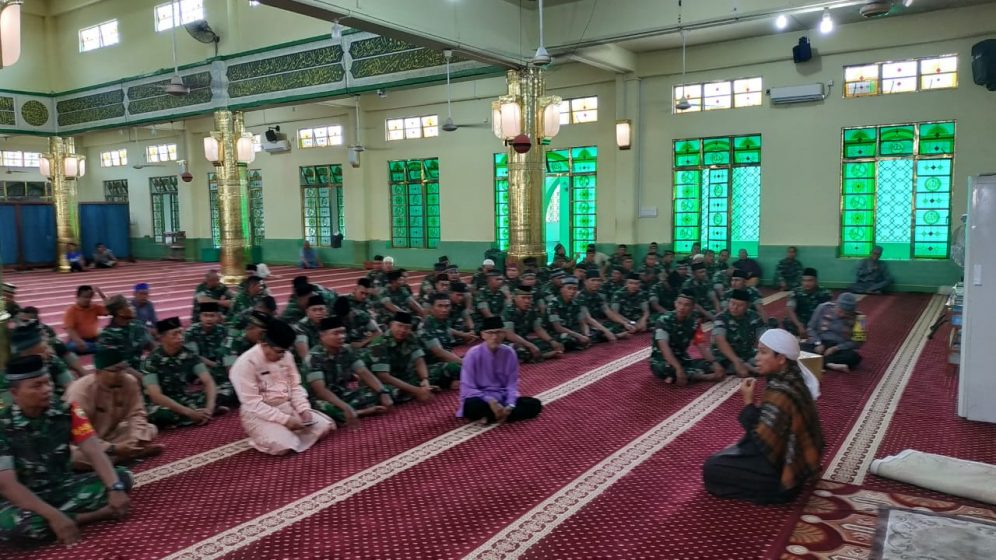 Suasana Do'a Bersama di Masjid 