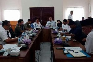 Rapat Lintas Komisi DPRD Natuna, membahas Perda Sarang Burung Walet.