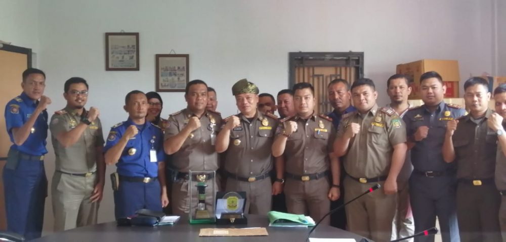 Satpol PP Kabupaten Langkat, Sumatra Utara, melakukan kunjungan kerja (kunker) ke Kota Tanjungpinang, Selasa (2/7).