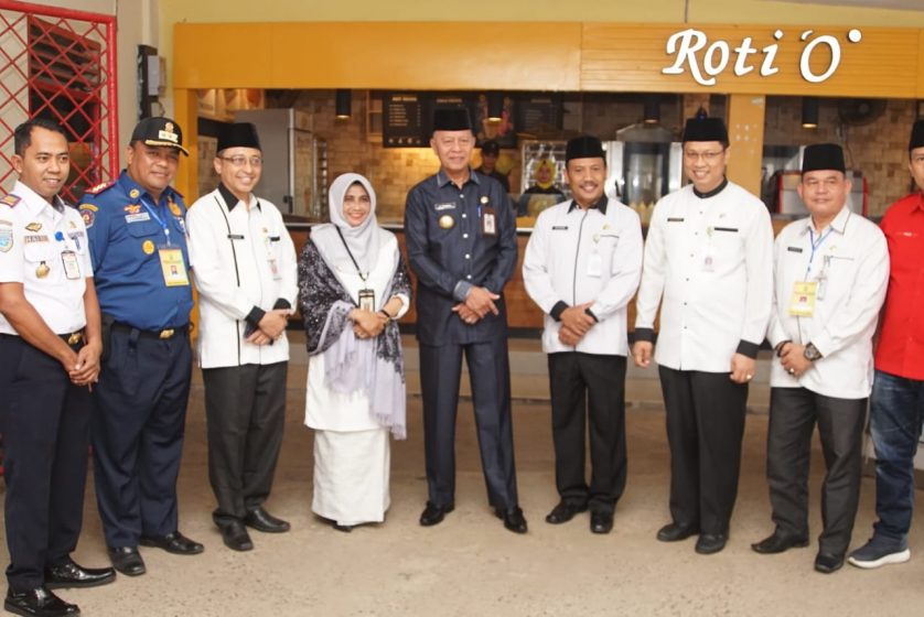 Syahrul-Rahma Lepas Jamaah Calon Haji Tanjungpinang Kloter 28.