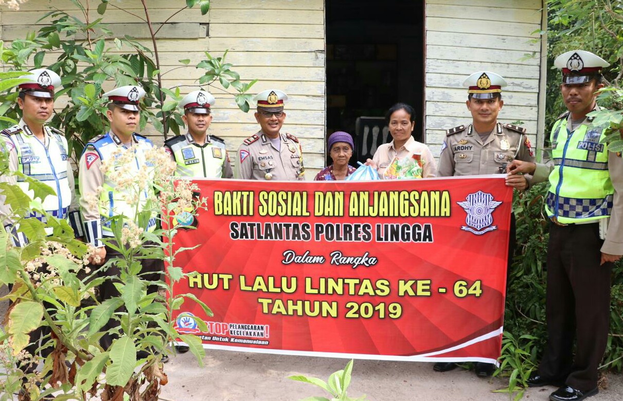 Sempena HUT Polantas, Satlantas  Lingga Bagi-Bagi Sembako ke Masyarakat.