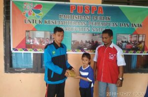Tampak pengurus Pemuda Muslimin Indonesia Natuna dan LDK STAI Natuna saat berpartisipasi dalam kegiatan Baksos yang digelar oleh PUSPA Bahari Natuna.