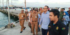 Menteri KP Edhy Prabowo beserta rombongan saat berkunjung ke Kelurahan Sedanau, Kecamatan Bunguran Barat, Natuna.