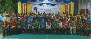 Tampak para Anggota DPRD Natuna, Wabup Natuna dan para Pimpinan OPD Natuna, foto bersama Pengurus dan Anggota IPMKN Yogyakarta.
