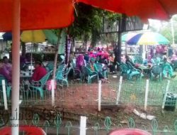 Wako Saksikan Karnaval, Kadis dan Camat serta Lurah Santai di Warung