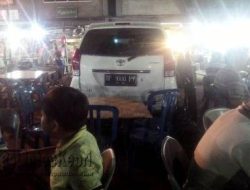 Pedagang Akau Merugi, Dikarenakan Mobil Parkir Hingga Malam