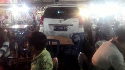 Pedagang Akau Merugi, Dikarenakan Mobil Parkir Hingga Malam