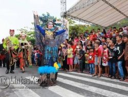 Meriahkan HUT ke-14 Kota Otonom, Pemko Gelar Pawai Budaya