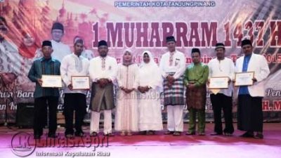 Puncak peringatan tahun baru Islam 1 Muharam 1437 Hijiriah di Kota Tanjungpinang, (22/10).