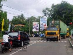 Diduga Tanpa pengawalan dua Unit Truk kontainer Melintas Di Jalan Wiratno