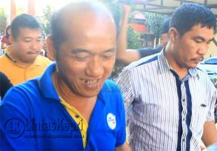 Djodi Wirahadikusuma, pelaku dugaan pemalsuan surat tanah di kawasan Sei Carang resmi ditahan, Jumat (11/3).