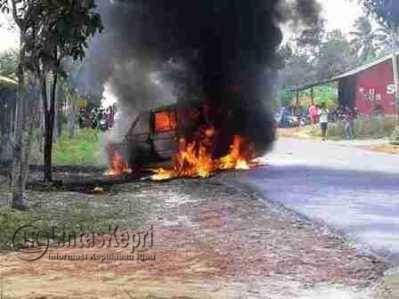 Mobil Mitsubhitsi meledak dan terbakar usai mengisi BBM di Kijang, Bintan
