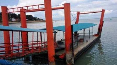 Ponton Pelabuhan SBP Ambruk