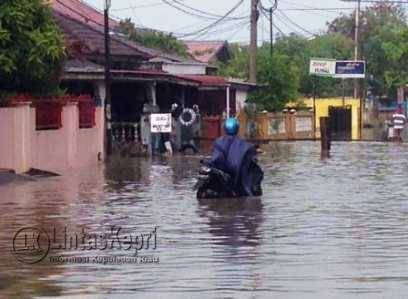 Beginilah Kondisi Jalan Sulaiman Abdullah Kota Tanjungpinang saat hujan deras mengguyur