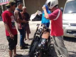 Sepeda Motor Hantam Truck di Bundaran
