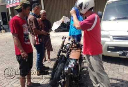 Beginilah kondisi sepeda motor yang dikendarai M. Zuhri usai menghantam Truck di bundaran Km 7 Tanjungpinang