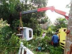 Pick Up Ini Terbalik Disemak Belukar