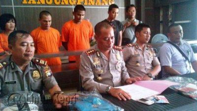 Kapolres Tanjungpinang, AKBP Joko Bintoro saat press release di Mapolres Tanjungpinang, Senin (19/9).