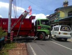 Dihajar Dum Truk, Gapura Lorong Bali Roboh