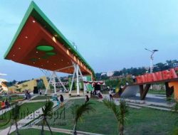 Usai Meresmikan Taman Batu 10, Walikota Minta Satpol PP Jaga Taman 24 Jam