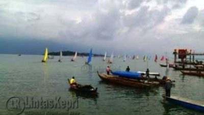 Sampan Layar peserts Sail Selat Karimata saat mengikuti festival Bahari Kepri (FBK).