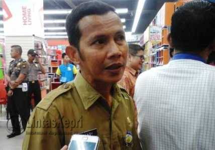 Kepala Dinsosnaker Tanjungpinang, Surjadi