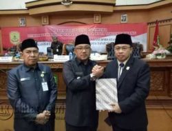 Paripurna Istimewa LKPj Walikota Tanjungpinang