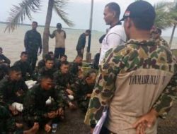 Prajurit Marinir Yonmarhanlan IV Tanjungpinang Latihan Renang Laut 2 Mil