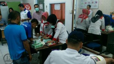 Nakhoda dan ABK Kapal di Sri Bintan Pura Tes Urine