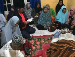 Bupati Bintan Takziah Ke Rumah Kades Pengujan Pasca Pokcai Tenggelam