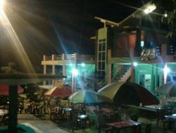 Waroeng Coffee Warna Dengan Pesona Laut