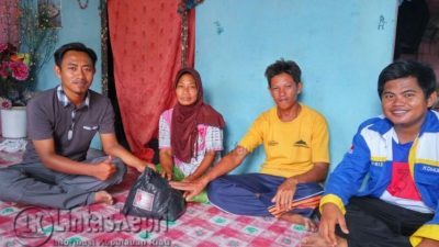 11 Orang Lansia di Puak Dapat Santunan dari FKPS Natuna