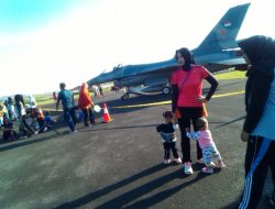 Dibeli Dengan Uang Rakyat, Danlanud Ranai Pamerkan Pesawat F-16