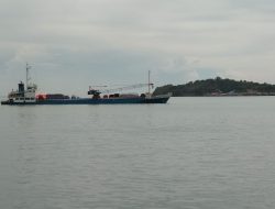 Kapal Tanker Ini Kandas di Perairan Tanjungpinang