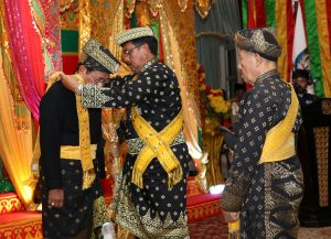 Jaksa Agung Dianugerahi Gelar Datok Wira Amar Adiwangsa
