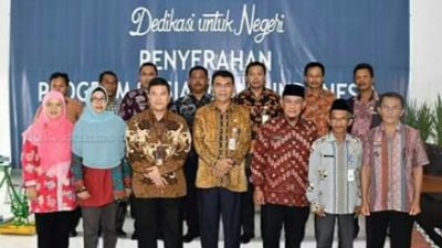 Sekda Natuna Hadiri Penyerahan Bansos BI untuk SMKN 2 Bungbar