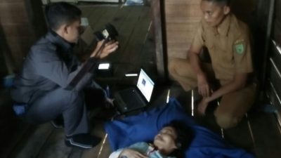 Disdukcapil Natuna Datangi Warga Bungteng untuk Rekam e-KTP