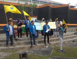 3.442 Mobil Mewah Masuk Bintan, Mahasiswa Demo KPPBC Tanjungpinang