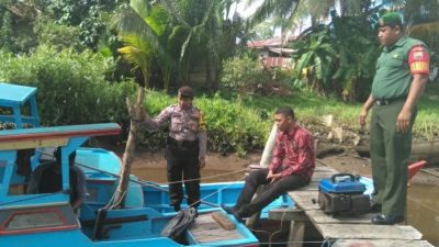 Bhabinkamtibmas Ranai Himbau Nelayan Tidak Melaut di Musim Utara