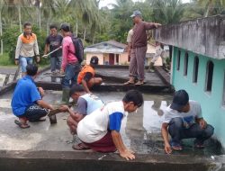 Babinsa Cemaga Utara Ajak Warga Sebintang Goro Bersihkan Surau Nurhag