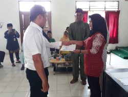 KPU Lingga Lantik 55 Relawan Demokrasi