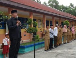Kunker ke SDN 011 Puak, Wan Sofian Jadi Pembina Upacara