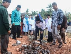 Peletakkan Batu Pertama Surau Al-Khair, Bupati Bintan Apresiasi Semangat dan Azam Masyarakat