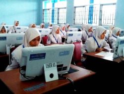 Pemkab Lingga Bersama Telkomsel Dukung UNBK
