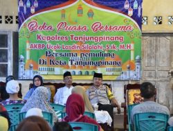 Kapolres Tanjungpinang Gelar Buka Puasa Bersama Pemulung